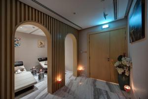 s hotel barsha