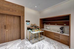 s hotel barsha