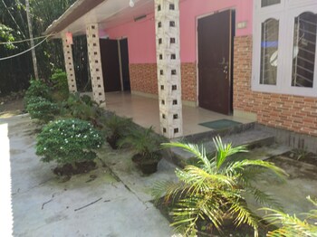 Homocation Boras Homestay,Hatikhuli>>Golaghat,2 star