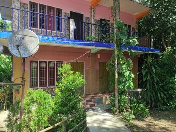 Homocation Boras Homestay,Hatikhuli>>Golaghat,2 star