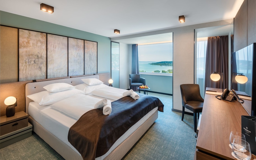 hunguest hotel bal resort