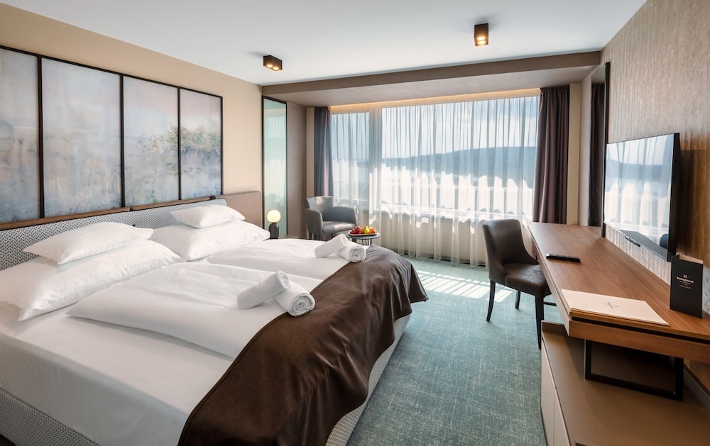 hunguest hotel bal resort