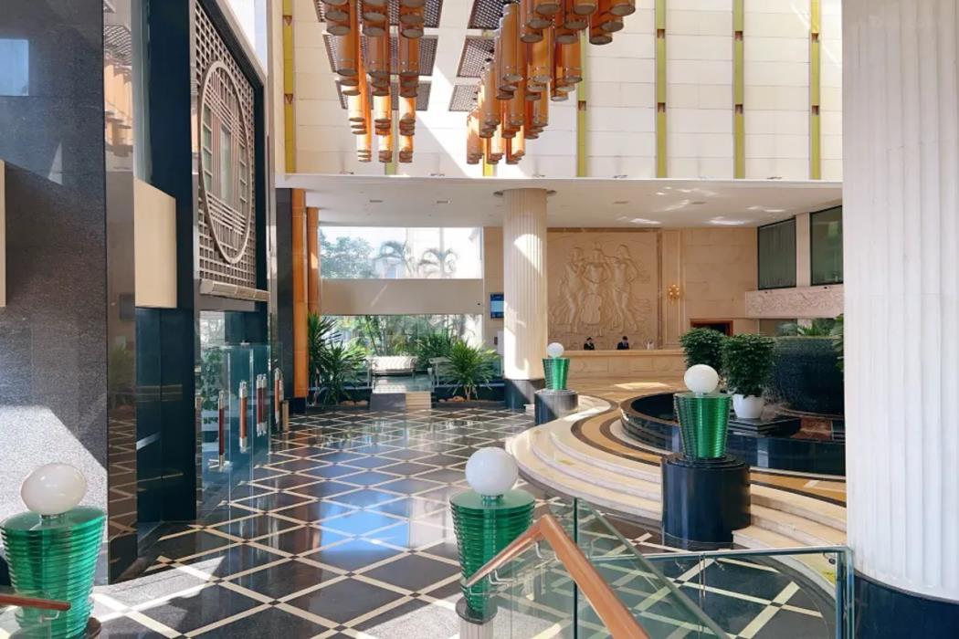 jinghong international business hotel