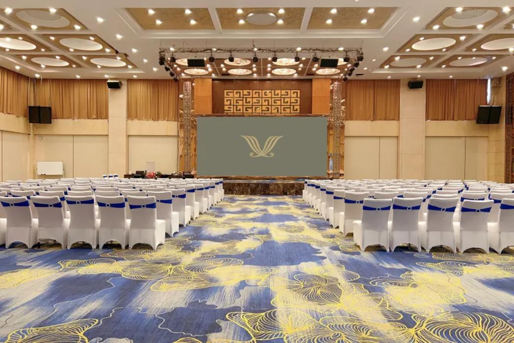 jinghong international business hotel