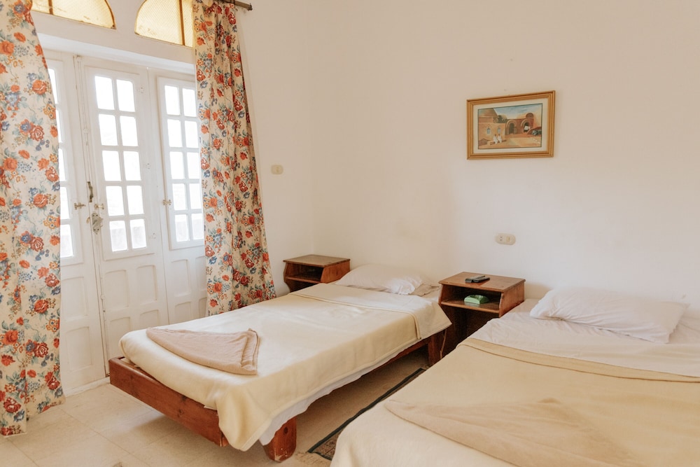 siwa safari paradise hotel