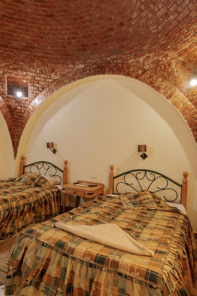 siwa safari paradise hotel