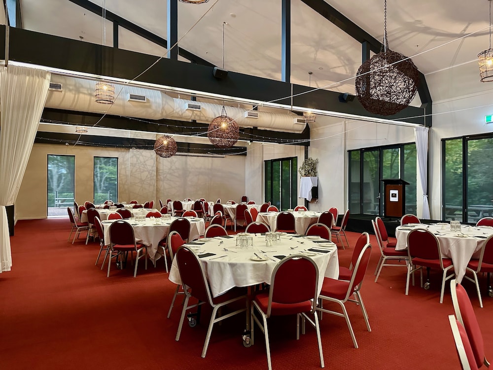 the grand oaks resort