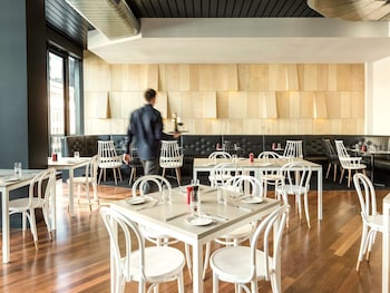 ibis adelaide