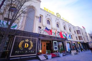 Dendi Plaza,,2.5 star