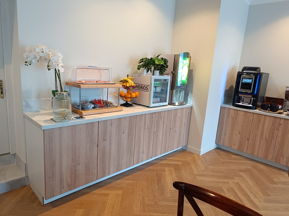 Hôtel D'angleterre,Dieppe>>Caen,2 star