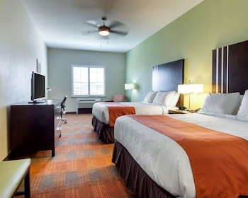 quality inn and suites victoria east