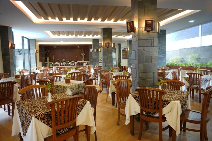 arnes central hotel