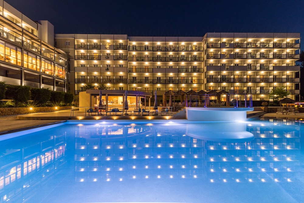 ariti grand hotel corfu