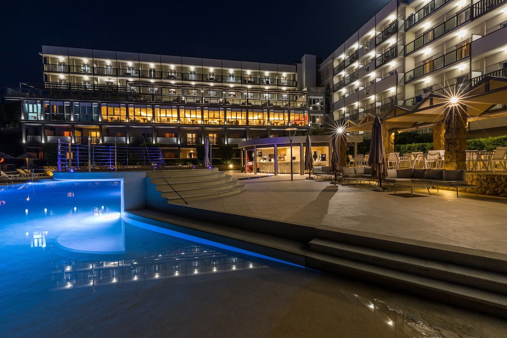 ariti grand hotel corfu