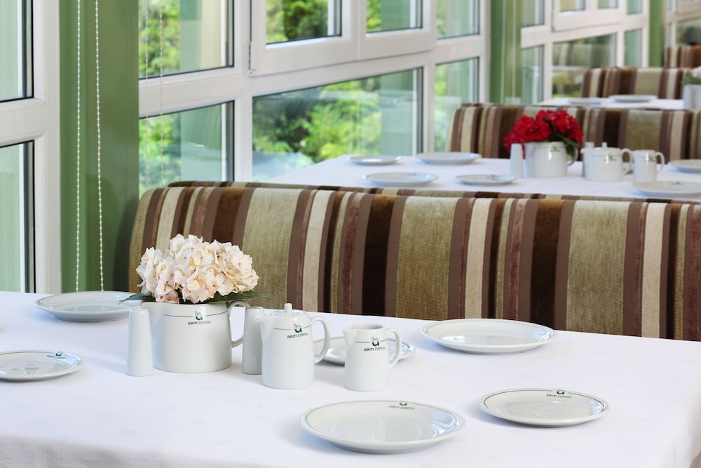 ariti grand hotel corfu