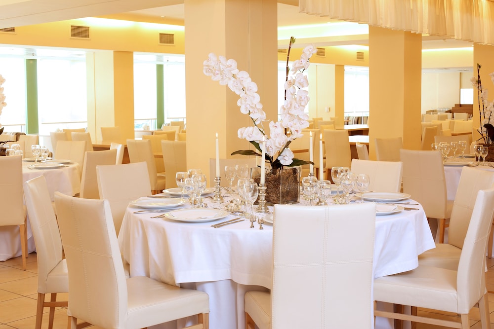 ariti grand hotel corfu