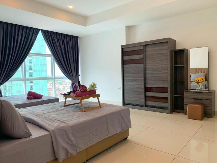 ksl desplanade sky view suite