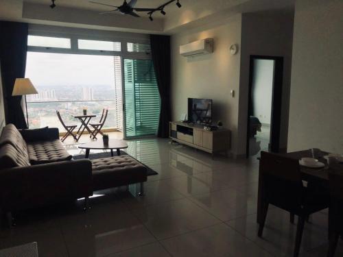 ksl desplanade sky view suite