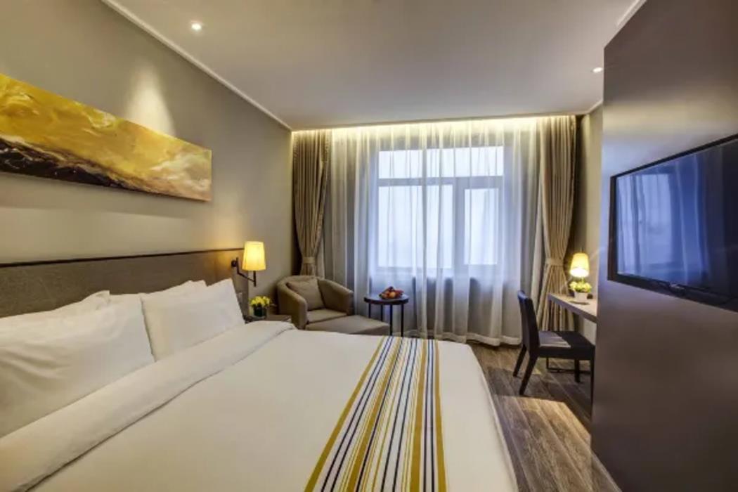 home inn plus shenyang sanhao street shengjing hospital