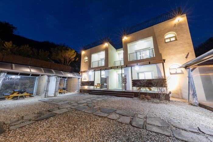 yangpyeong notebook pension