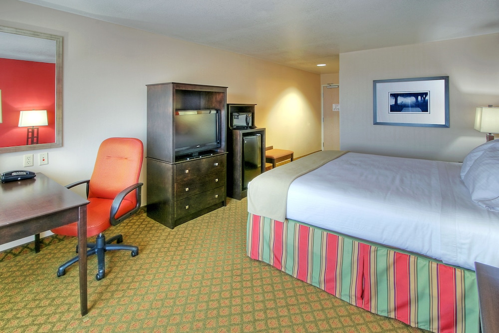 holiday inn express and suites tucumcari by ihg