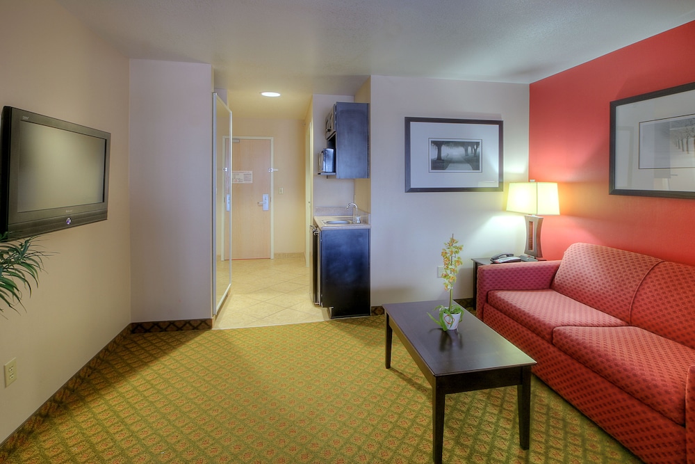 holiday inn express and suites tucumcari by ihg