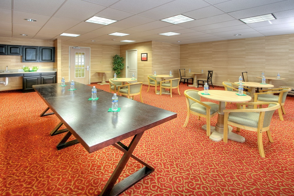 holiday inn express and suites tucumcari by ihg