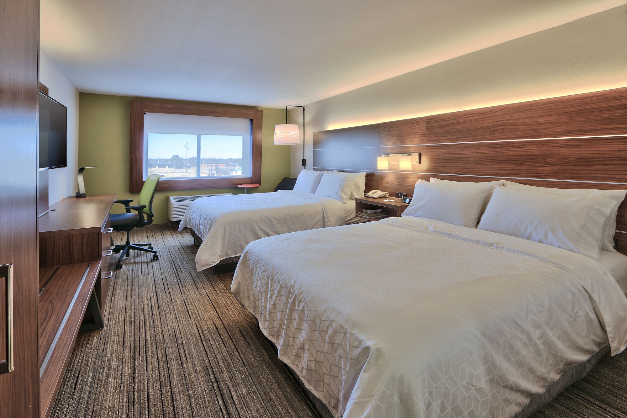 holiday express and suites portales by ihg