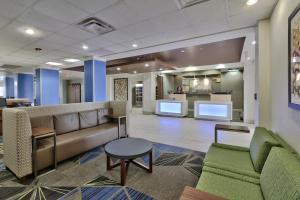 holiday express and suites portales by ihg