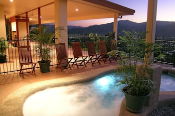 the summit rainforest retreat