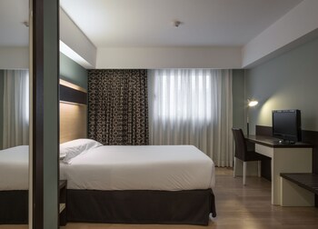 hotel ciudad de logrono