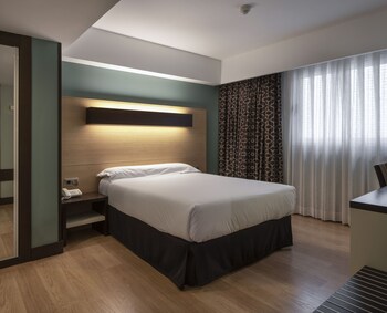 hotel ciudad de logrono