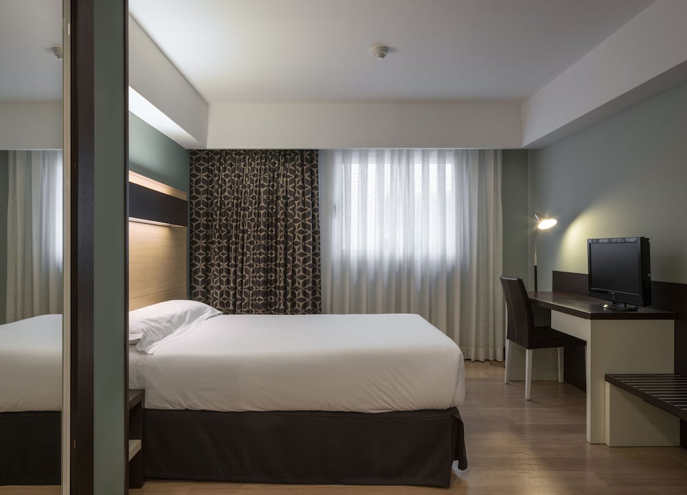 hotel ciudad de logrono