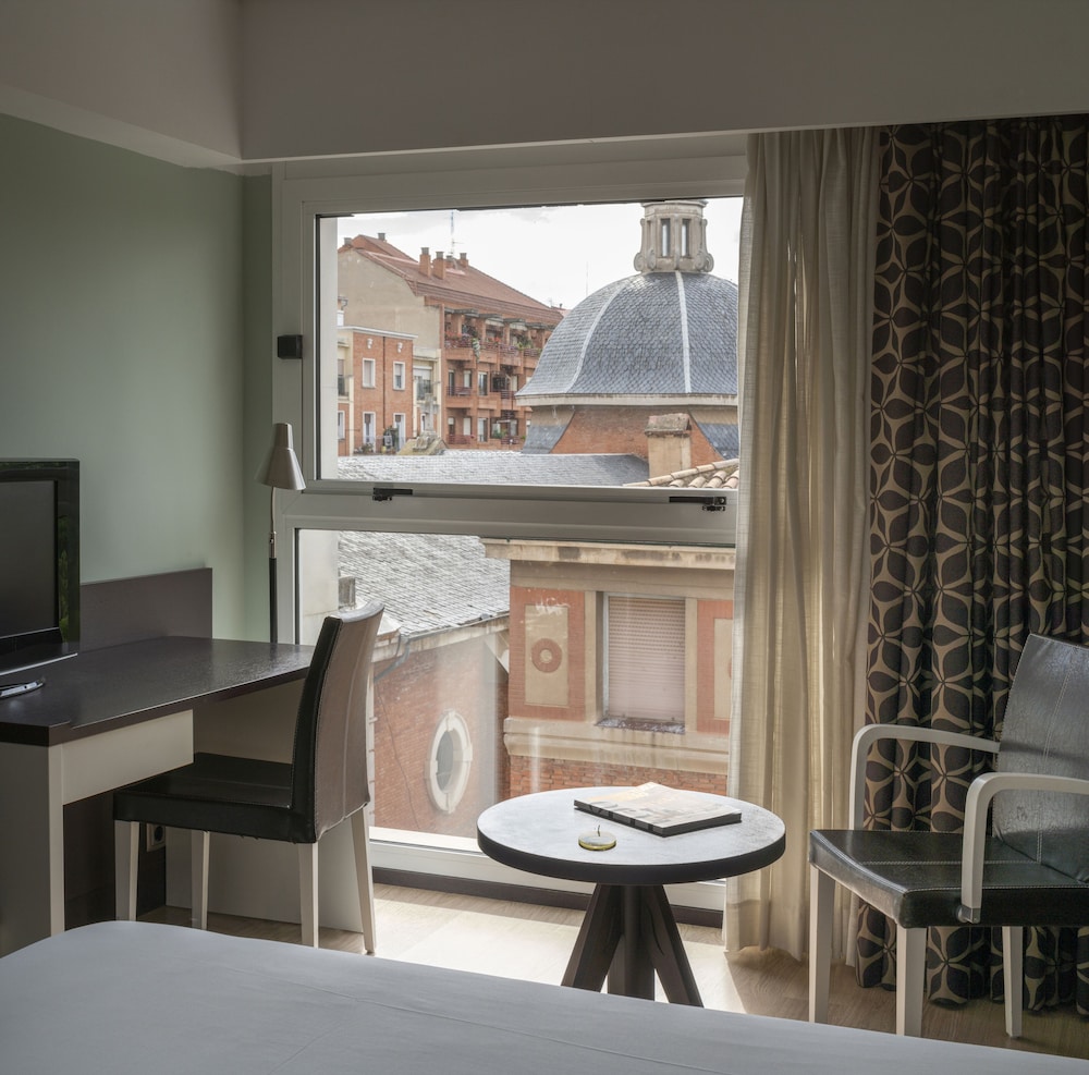 hotel ciudad de logrono
