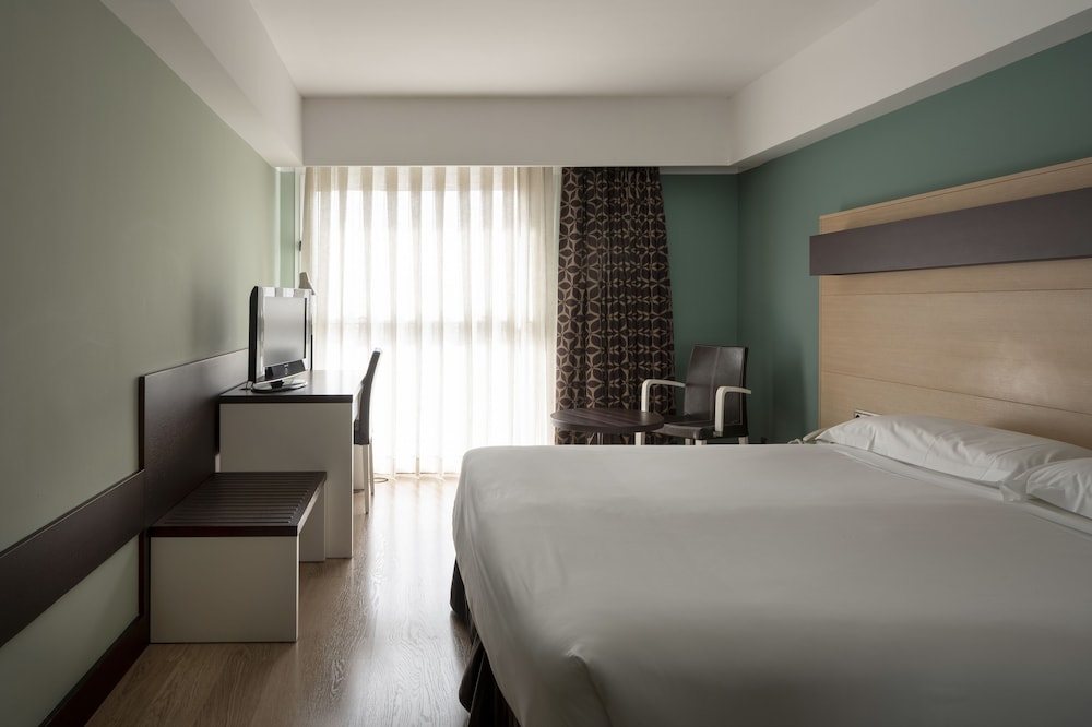 hotel ciudad de logrono