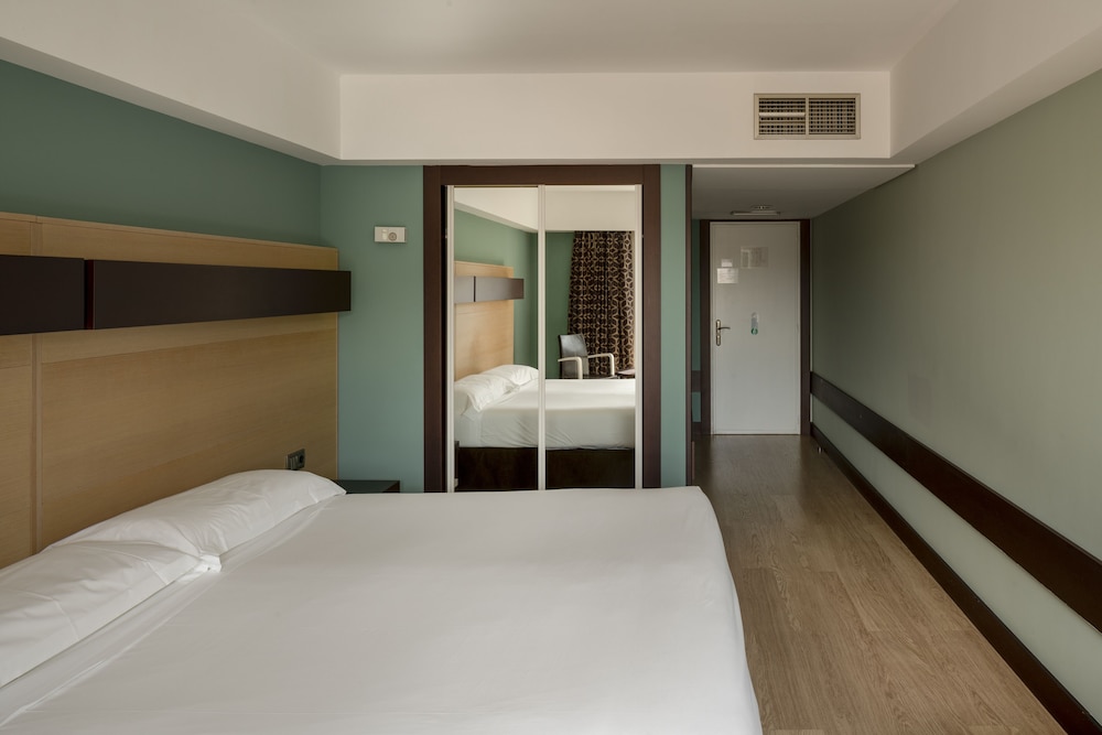 hotel ciudad de logrono