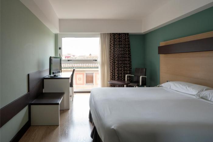 hotel ciudad de logrono