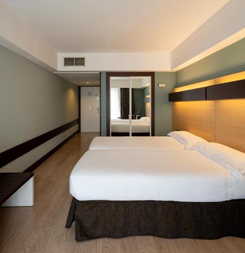 hotel ciudad de logrono