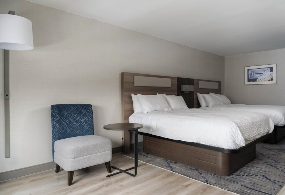 holiday inn express hotel and suites drums by ihg