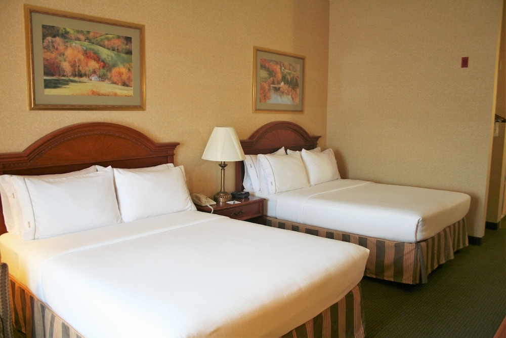 holiday inn express hotel and suites drums by ihg