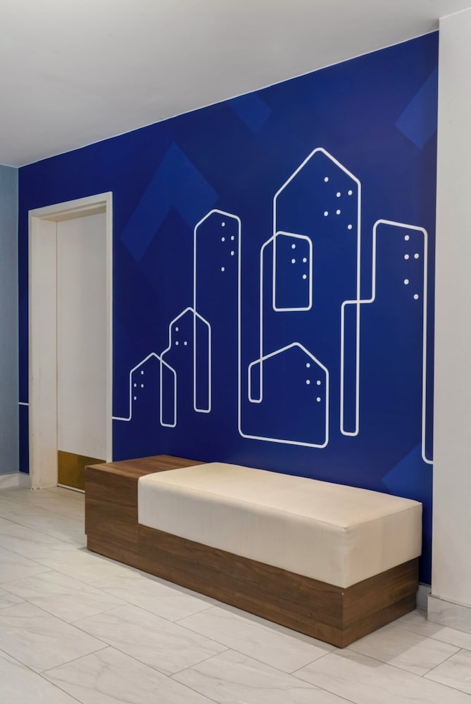 holiday inn express hotel and suites drums by ihg