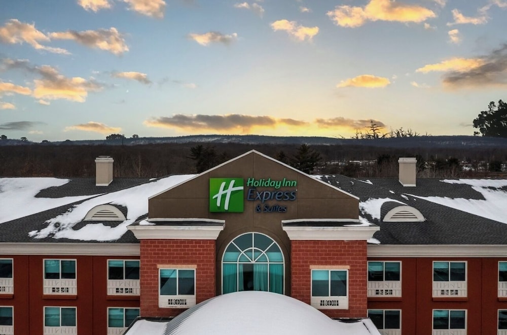 holiday inn express hotel and suites drums by ihg