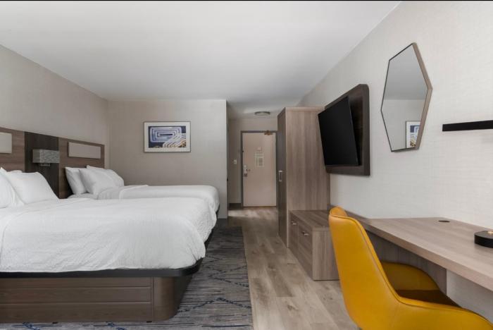 holiday inn express hotel and suites drums by ihg