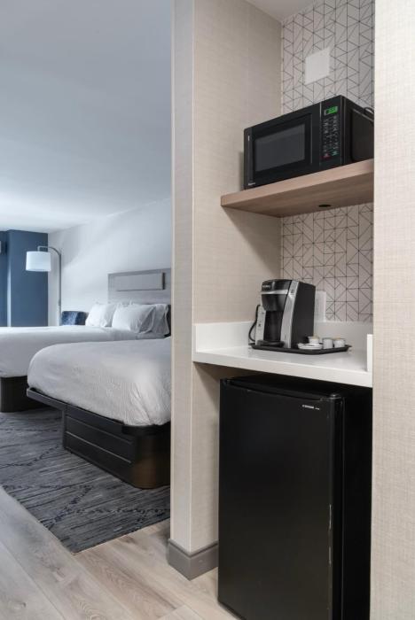 holiday inn express hotel and suites drums by ihg