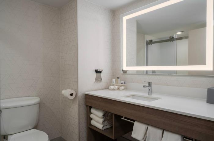 holiday inn express hotel and suites drums by ihg