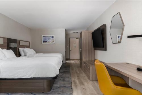 holiday inn express hotel and suites drums by ihg