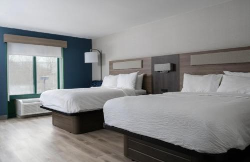 holiday inn express hotel and suites drums by ihg