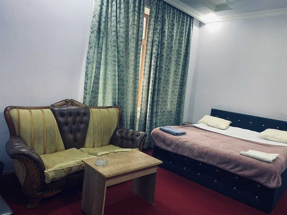ekm hotel