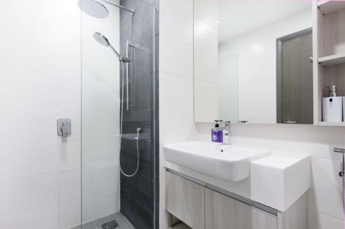 a bright and modern suasana suites in johor bahru
