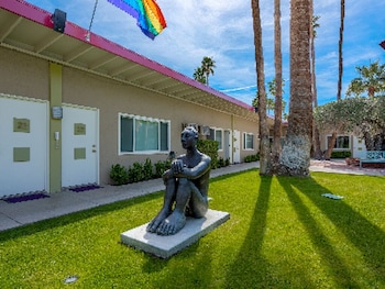 inndulge iconic gay mens resort